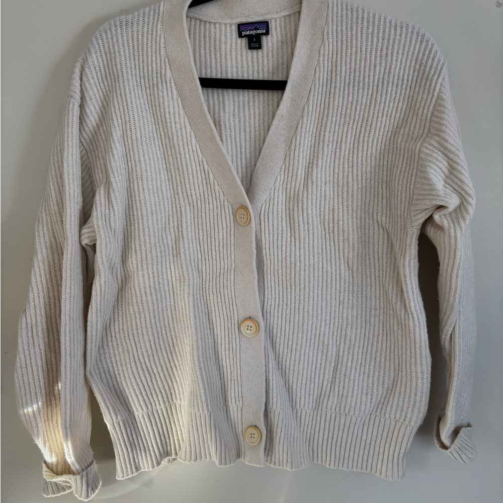 Patagonia Women's Beige Button-Up Cardigan
